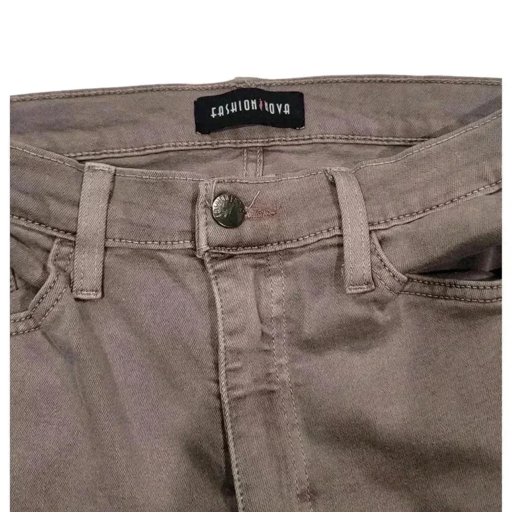 Fashion Nova High Waisted Pink Wash Skinny Jeans Stretchy Sexy Denim Size 9
